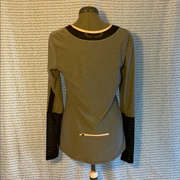 Top - Picture 2 of 4